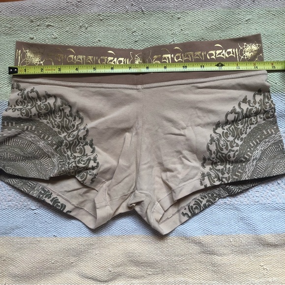 OM GAIA TREE Booty Shorts Large - Picture 6 of 8